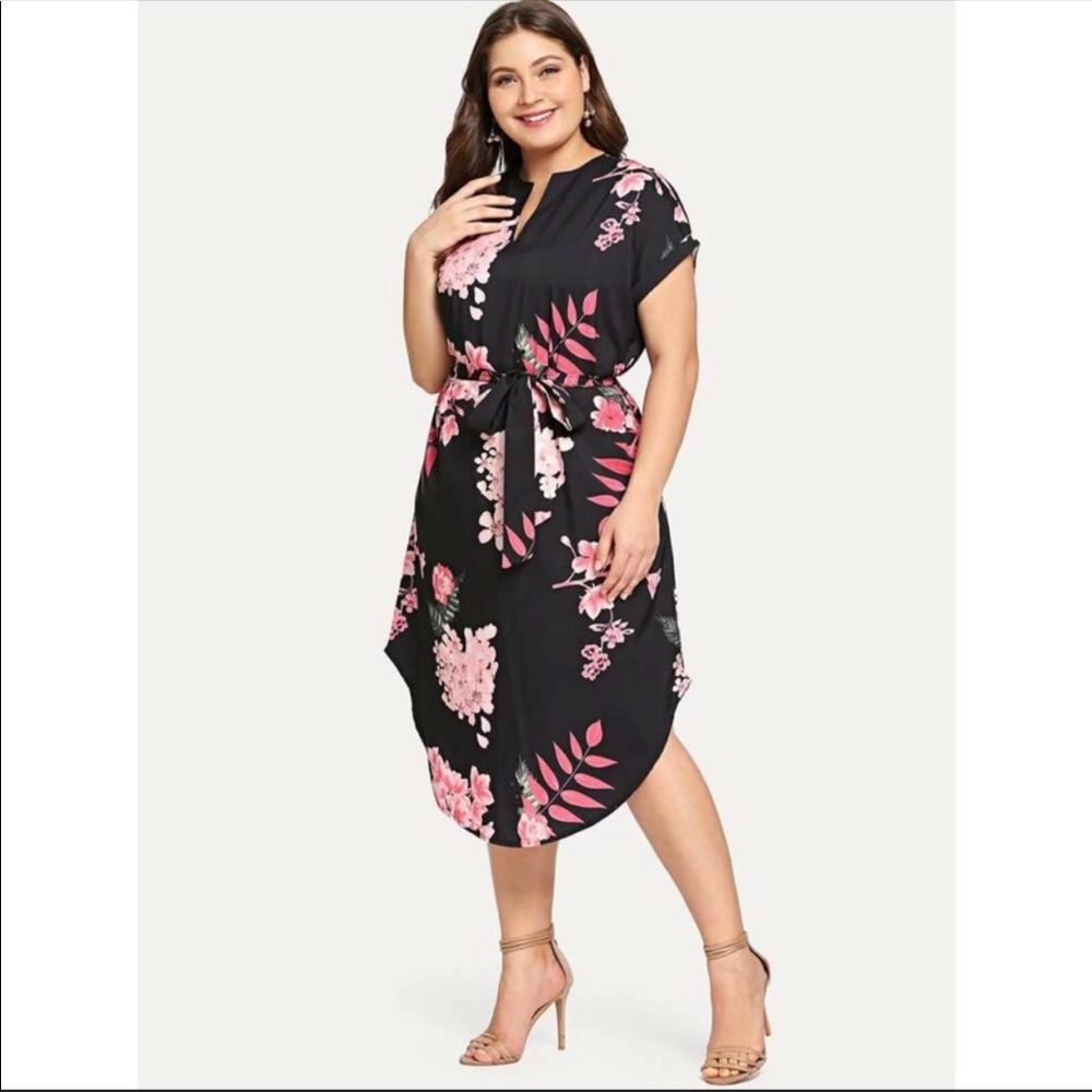 Women’s plus size black floral curved hem dress - Picture 5 of 5